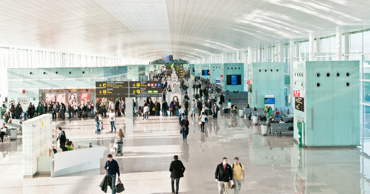 ¿Cómo llegar al centro de Barcelona desde el Aeropuerto de El Prat? Opciones de transporte