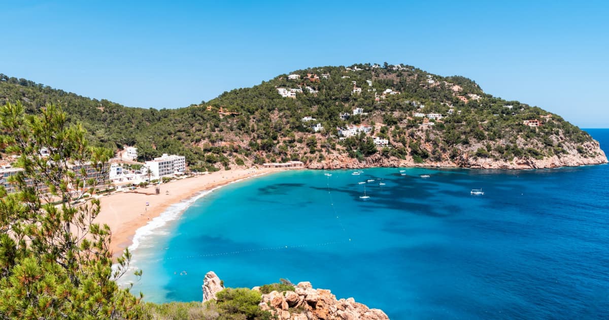 ¿Vacaciones en Ibiza? Guía en caso de necesidad por problemas en el viaje
